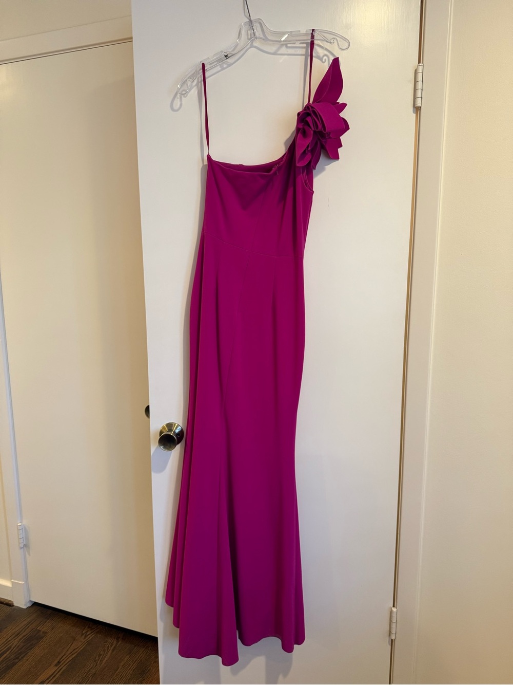 Elegant Fuchsia One-Shoulder Evening Dress with Floral Accent